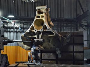 Кронштейн оси балансира ремонт